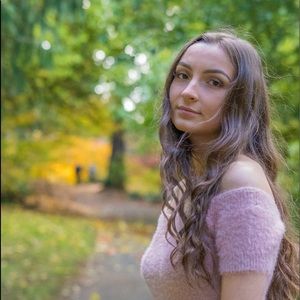 Meet your Posher, Hailey